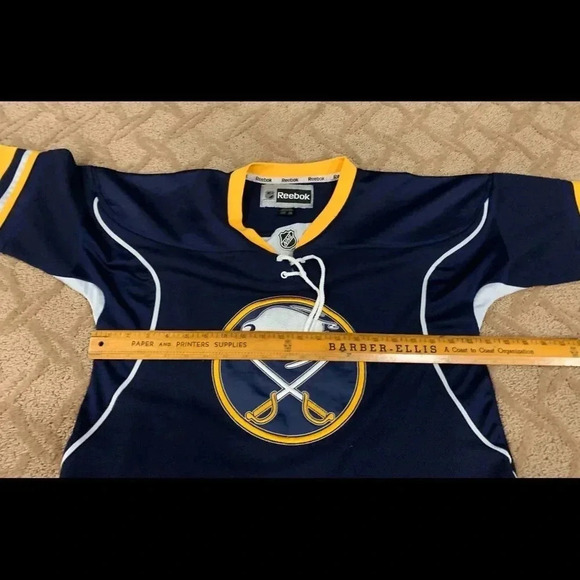 Reebok Buffalo Sabres NHL Hockey Jersey - Youth Large/ XL - Picture 10 of 12